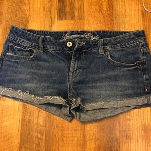 Women’s American eagle shorts.